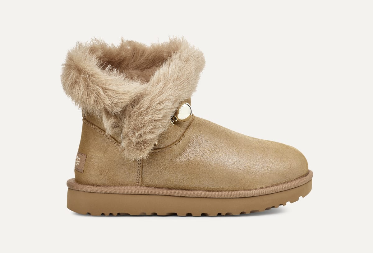 Ugg classic fluff on sale
